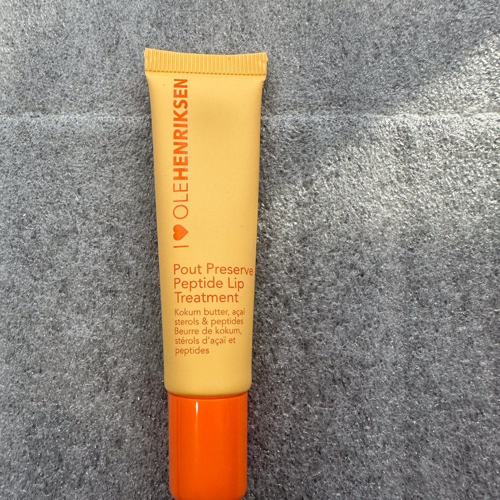Olehenriksen pour preserve peptide lip treatment in original